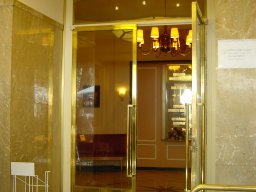 2004.05.11 Foyer_3